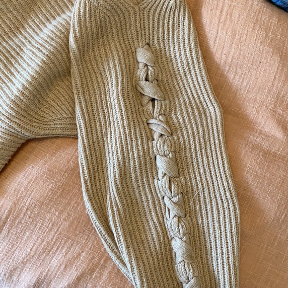 Tan cropped sweater - Picture 2 of 2